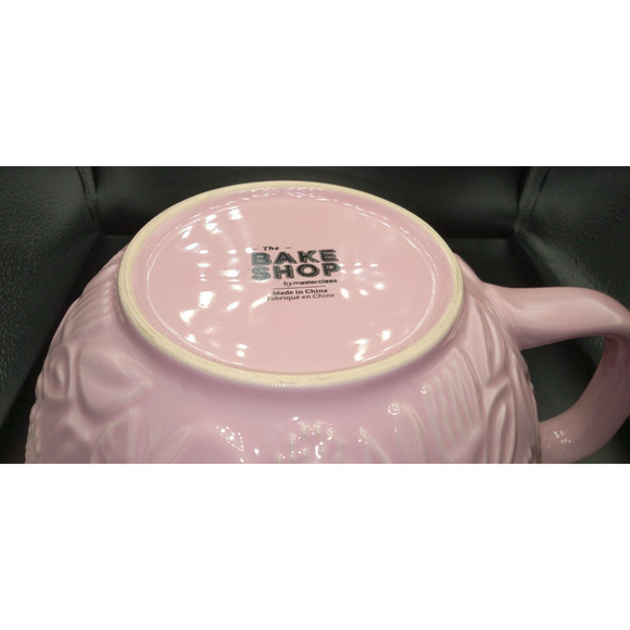 The Bake Shop by Master class Pink & ivory Mixing bowl w handle 8 3/4" x 6" - Picture 9 of 10